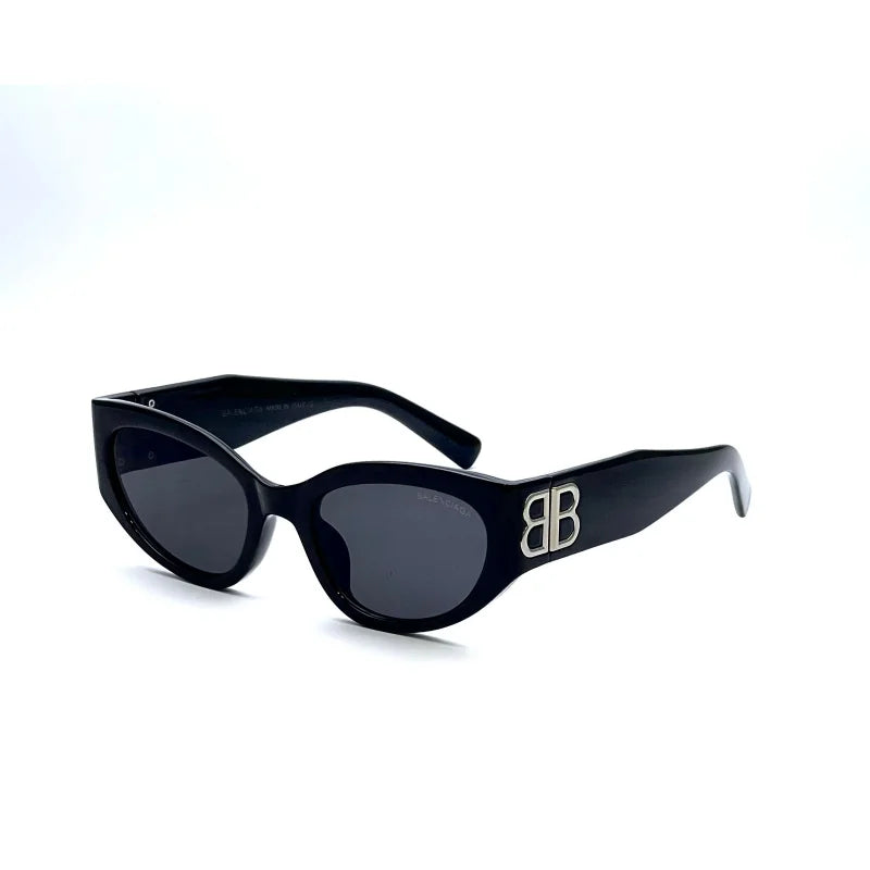 Balenciaga Bossy Round Af Sunglasses in Black in Pakistan