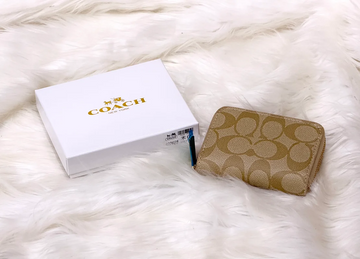 Coach Signature Beige Accordion Zip Card Holder