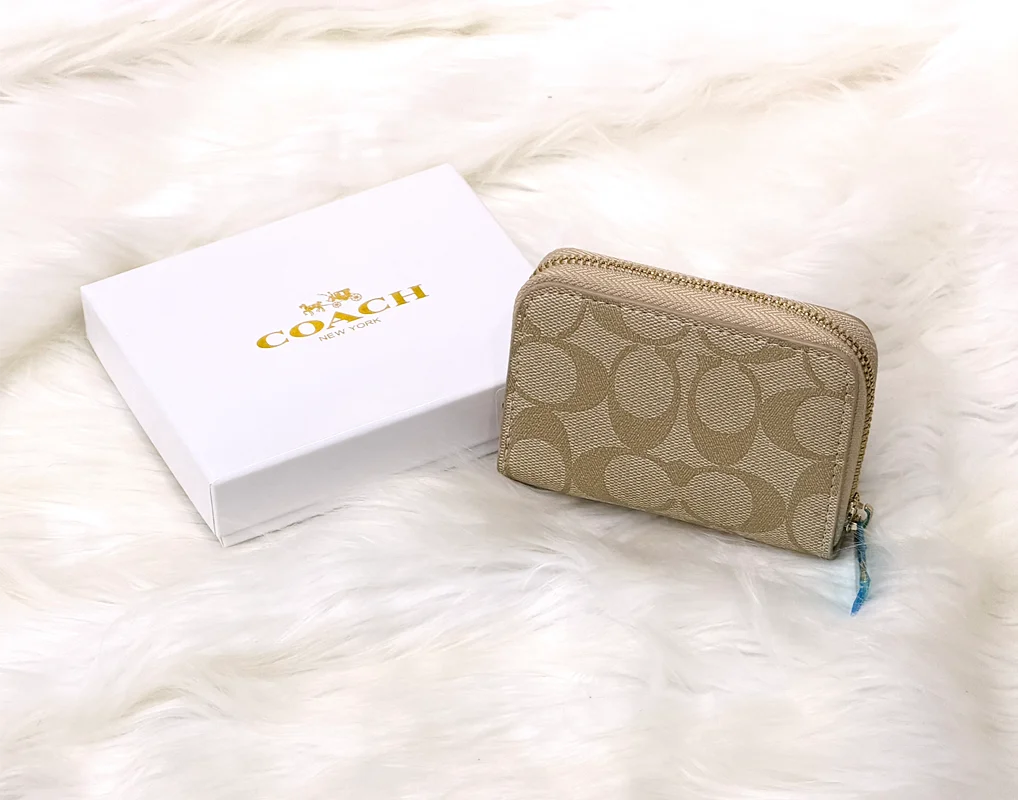 Coach Signature Beige Accordion Zip Card Holder