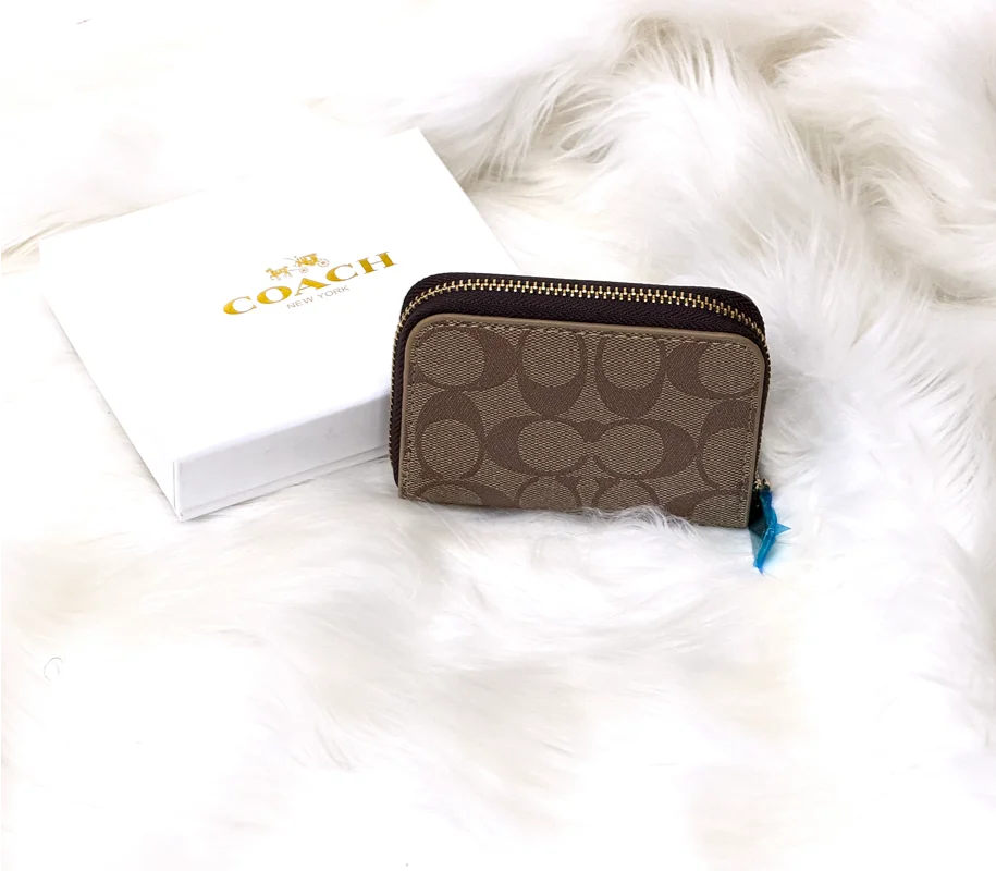 Coach Signature Canvas Zip Wallet – Khaki