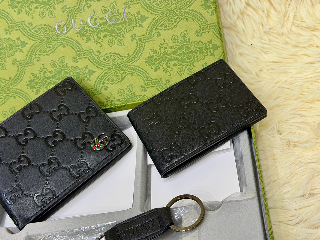 Gucci Black Embossed GG Pattern Wallet Gift Set with Card Holder & Keychain
