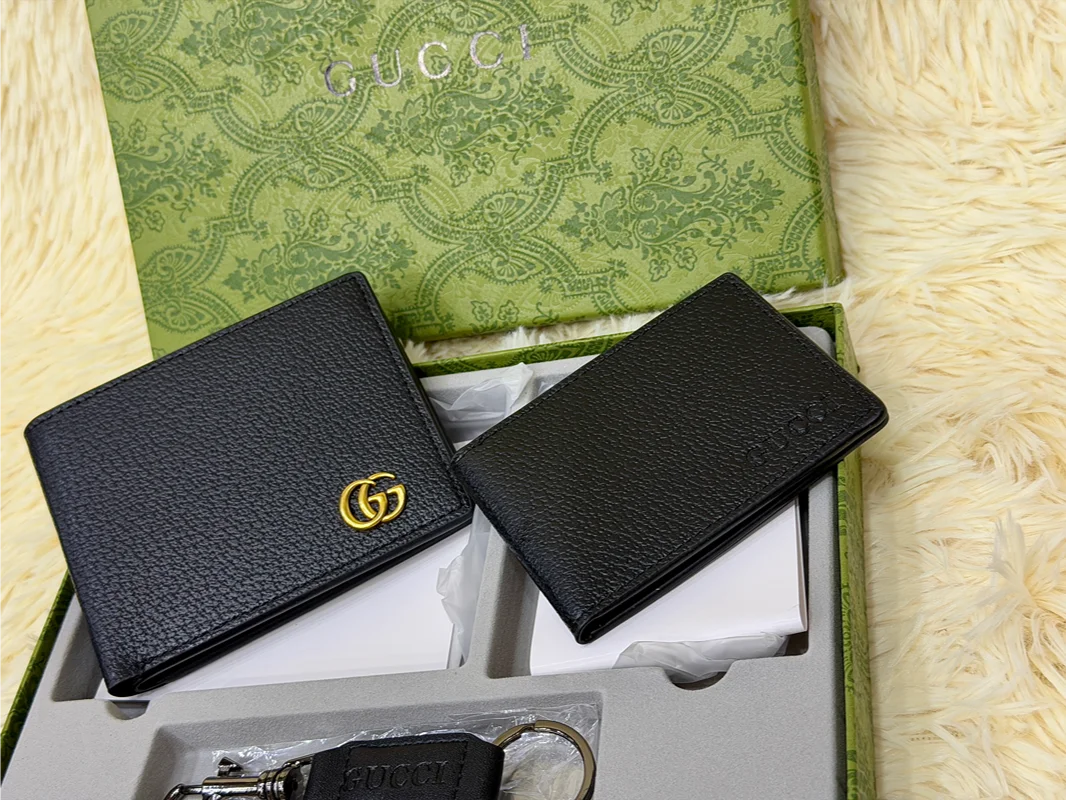 Gucci Black Grain Wallet Gift Set with Card Holder & Keychain