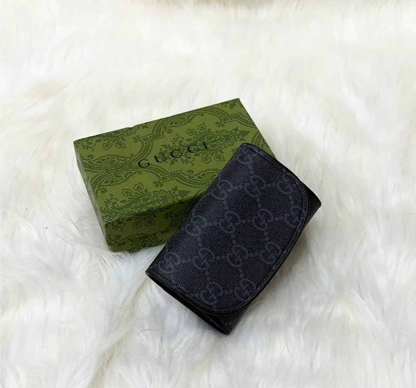 Gucci GG Supreme Black Flap Card Holder for Women