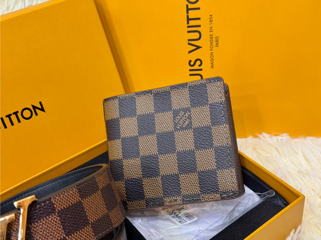Louis Vuitton Brown Belt & Wallet Gift Set with LV Buckle