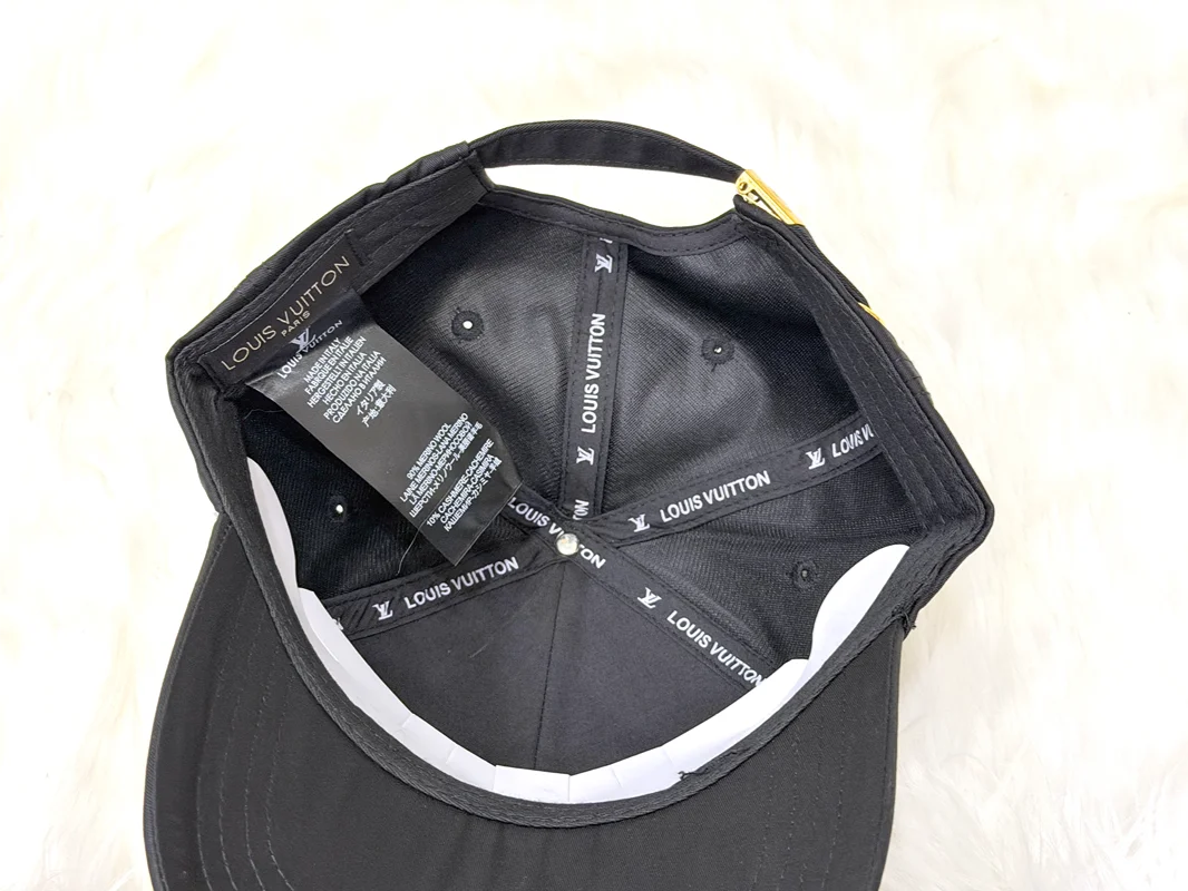 Louis Vuitton Cap (Black)