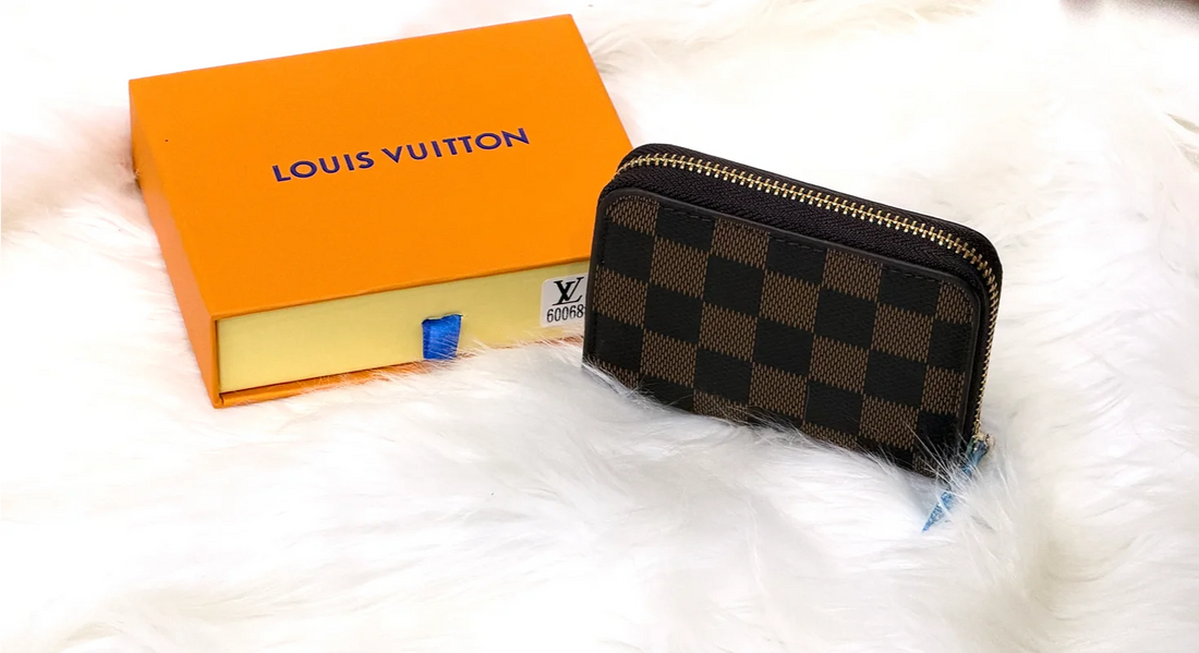 Louis Vuitton Damier Style Accordion Zip Card Holder – Brown
