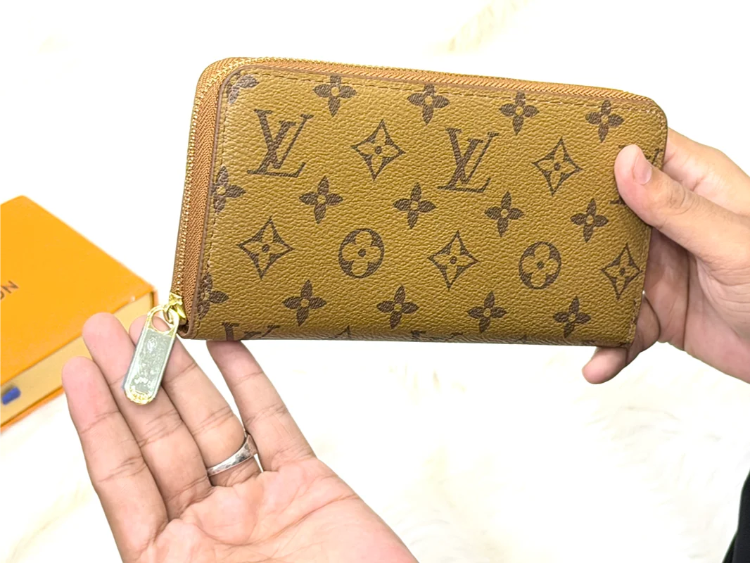 Louis Vuitton Zippy Wallet Monogram Canvas – Brown