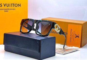 Louis Vuitton Square VS4