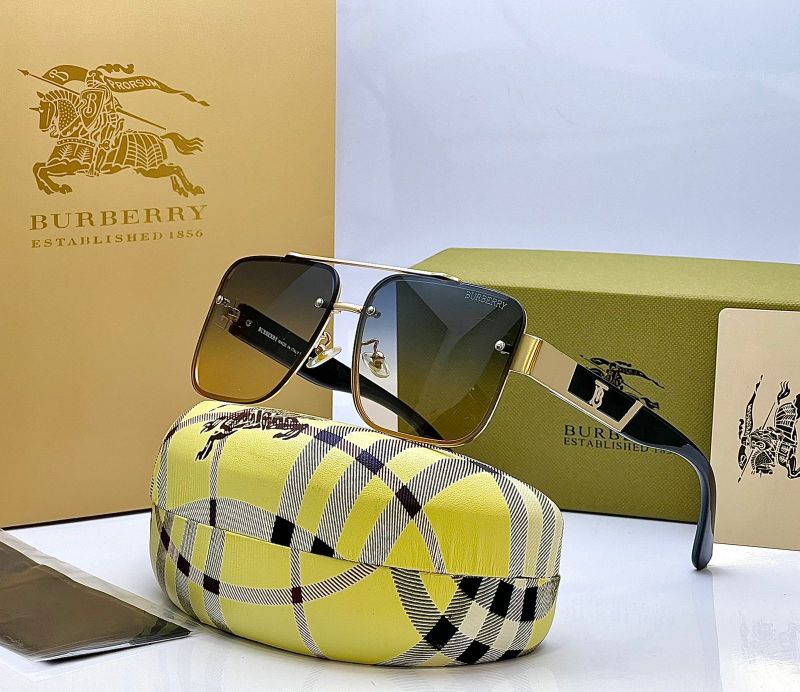 Burberry Sunglass 22380 B4