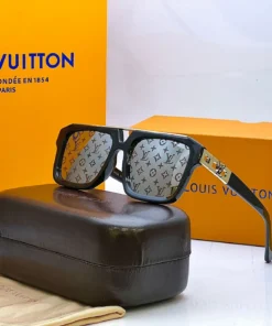 Louis Vuitton 6050 Black Print Logo Lens Sunglass